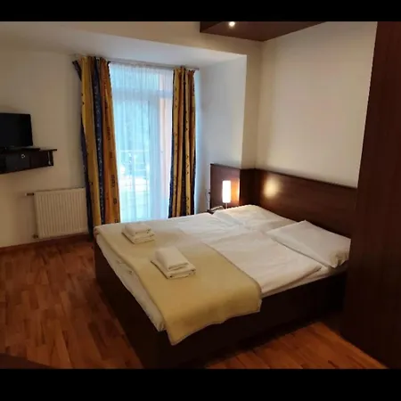 Arli Hotel Senica