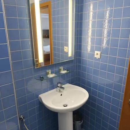 Hotel Arli 3*
